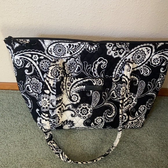 Vera Bradley Weekend Bag - Picture 2 of 7